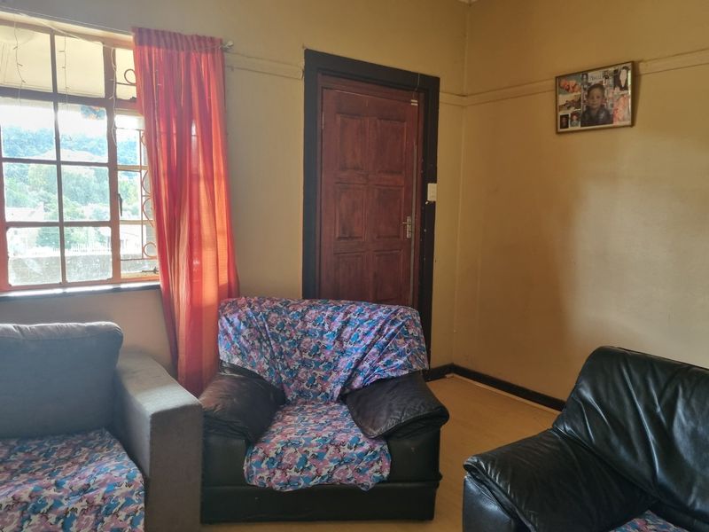 Versatile 3-Bedroom Corner Property for Sale in the Heart of Prestbury — Endless Potential! - Photo 9