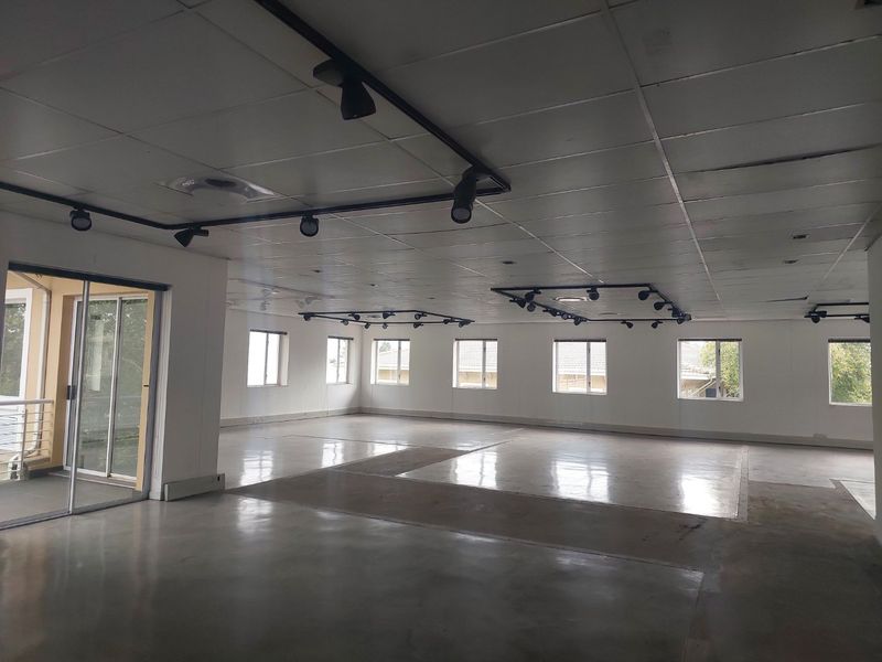 Investment Office Building for Sale  – Country Club Estate, Woodmead - Photo 7