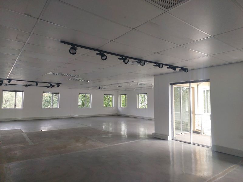 Investment Office Building for Sale  – Country Club Estate, Woodmead - Photo 6