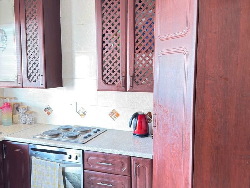 For Sale: Spacious 3-Bedroom, 2-Bathroom Home in Olifantsfontein West - Photo 4