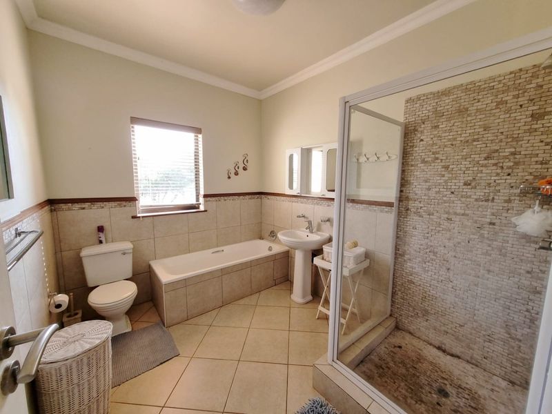 Your Perfect Coastal Getaway: Spacious Townhouse In Nkwazi Ridge Estate, Zinkwazi Beach - Photo 10