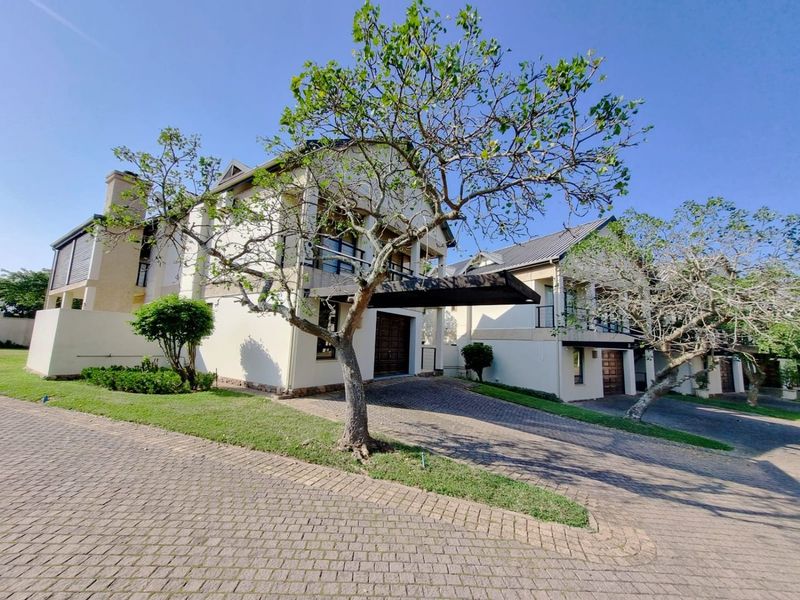 Your Perfect Coastal Getaway: Spacious Townhouse In Nkwazi Ridge Estate, Zinkwazi Beach - Photo 1