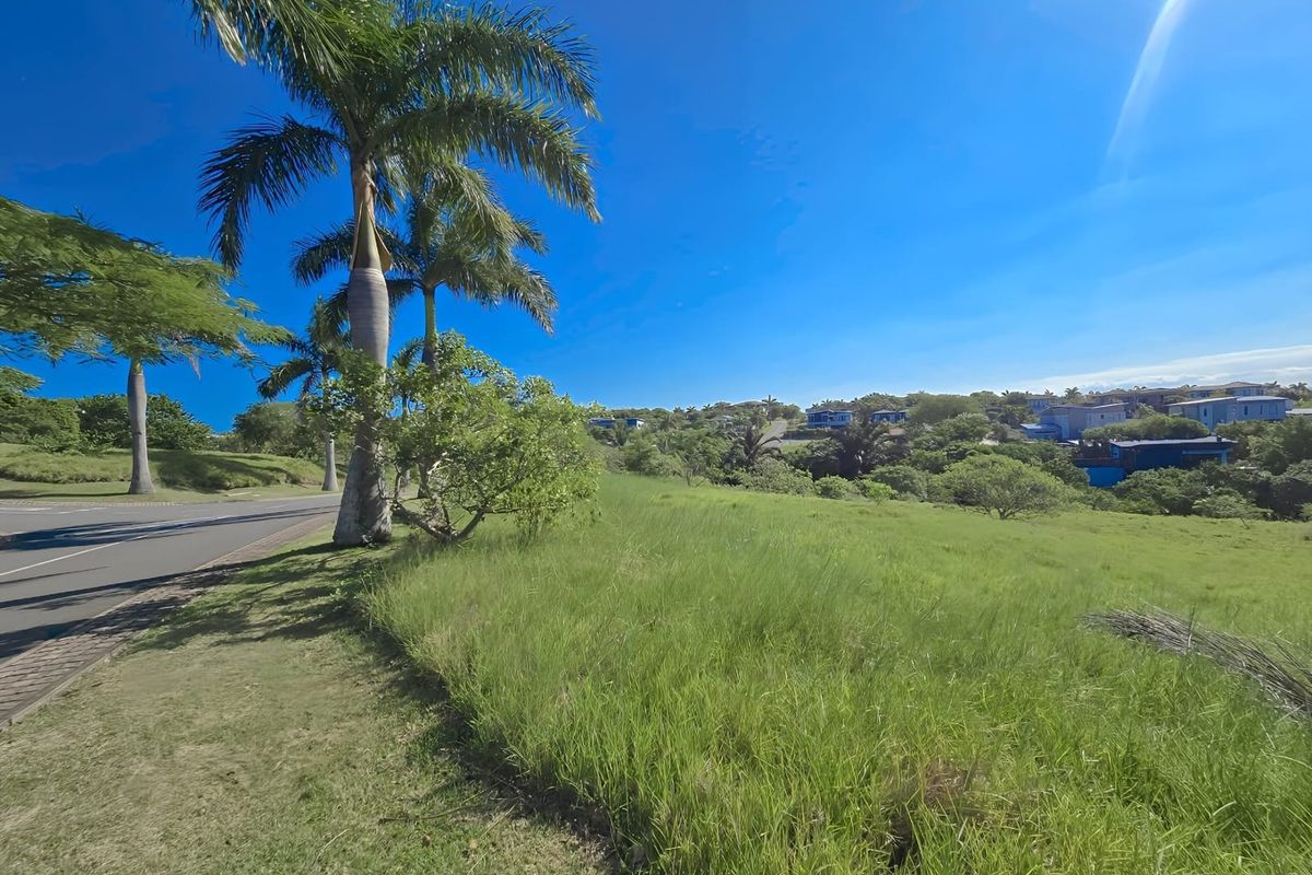 Exquisite Residence in Palm Lakes Estate - Your Coastal Haven Awaits - Photo 3