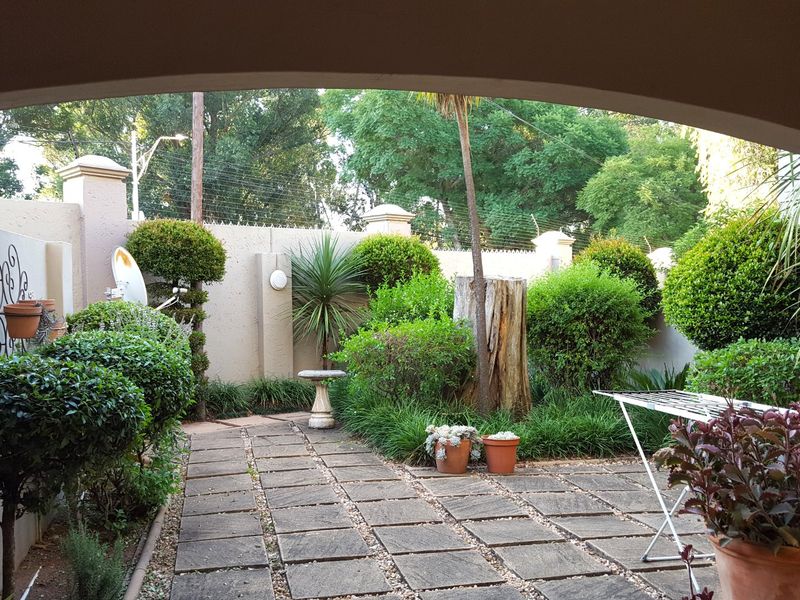 2 Bedroom Garden Apartment for Sale  - Photo 3