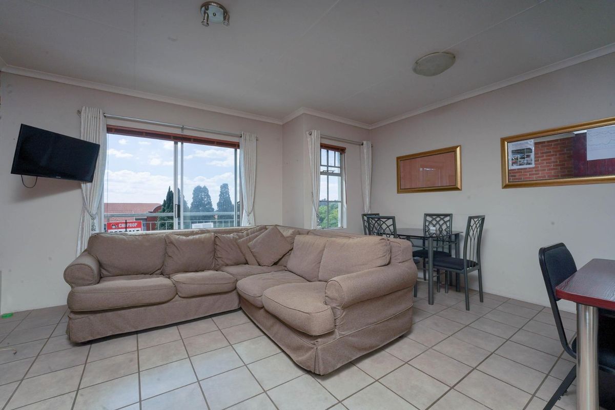 Serene North facing 2 bedroom apartment now available! - Photo 4