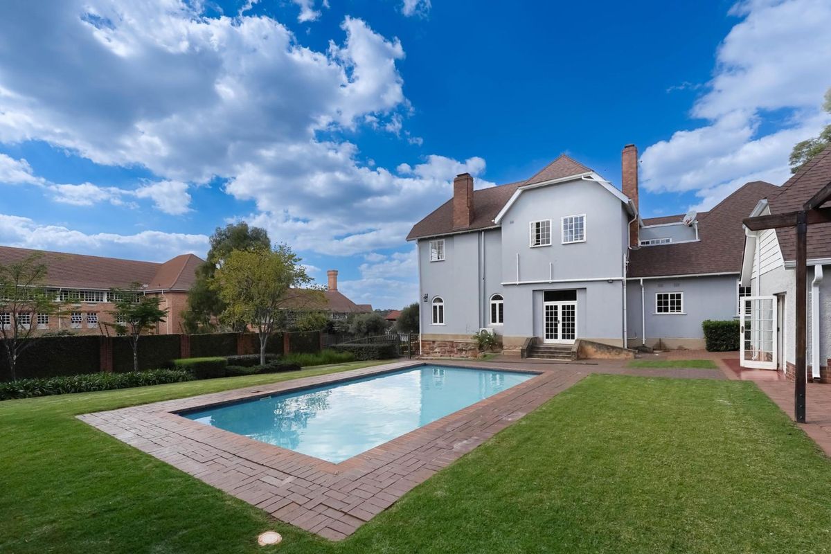 Serene North facing 2 bedroom apartment now available! - Photo 3
