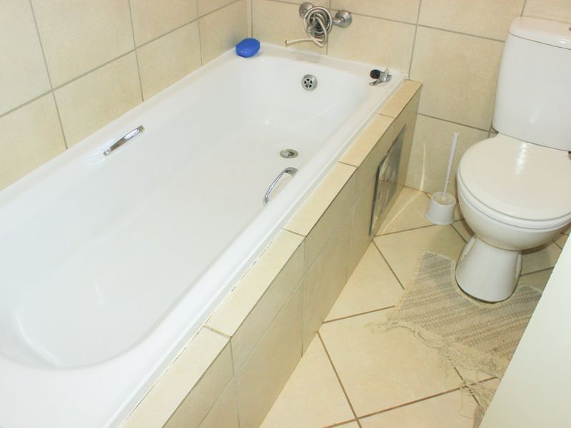 2 bedroom house to forsale  Kirkney - Photo 8