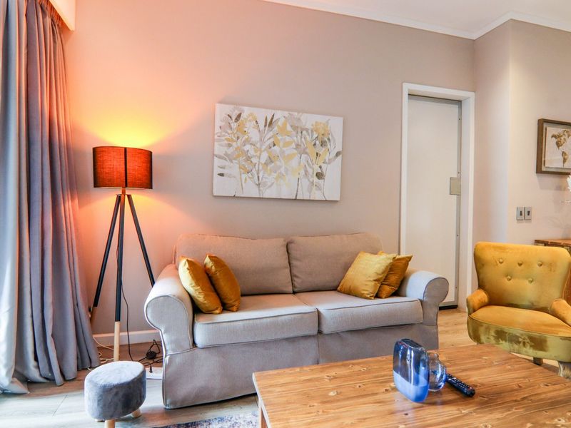  Perfectly positioned in Menlyn Maine, luxury fully furnished spacious one bedroom apartment for sale.  This extraordinary luxury living experience awaits you. - Photo 1