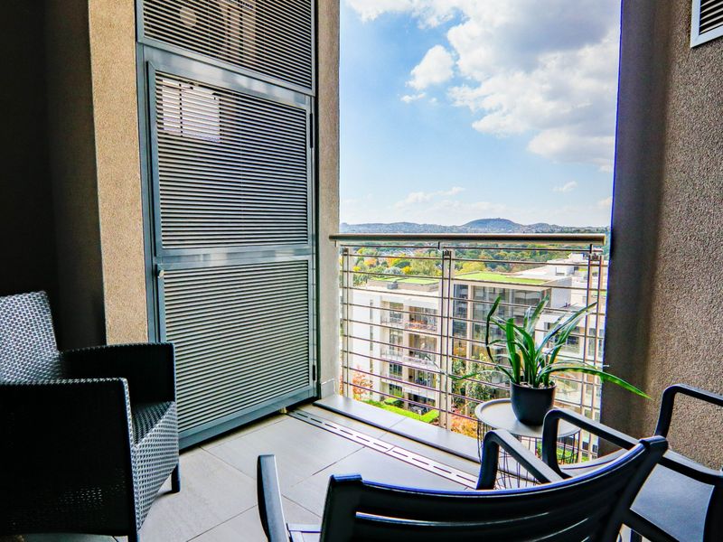  Perfectly positioned in Menlyn Maine, luxury fully furnished spacious one bedroom apartment for sale.  This extraordinary luxury living experience awaits you. - Photo 3