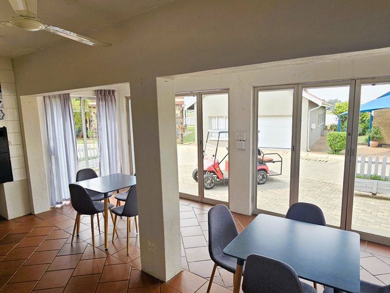 Dream Holiday Home by the Water – Just Move In! - Photo 8