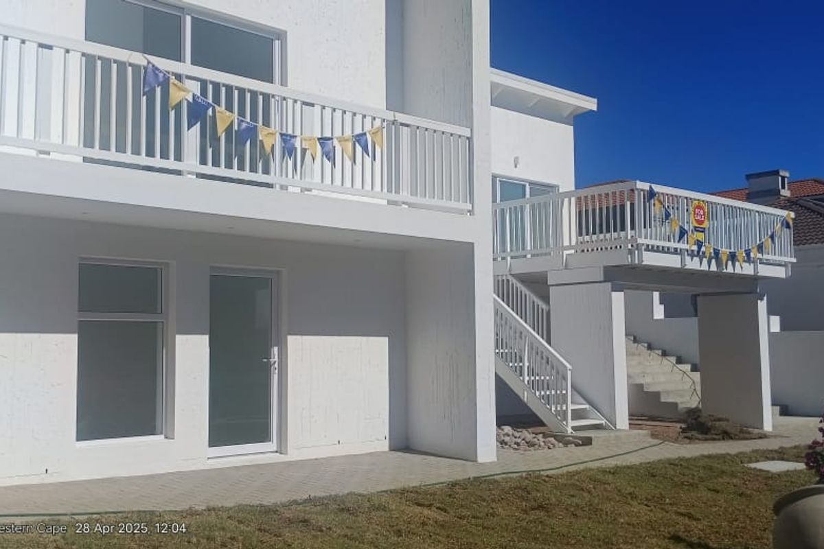 Brand-New Coastal Gem in Hersham, Mossel Bay - Photo 2