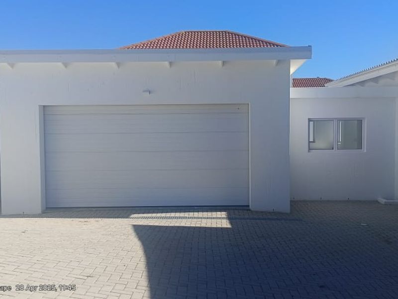 Brand-New Coastal Gem in Hersham, Mossel Bay - Photo 4
