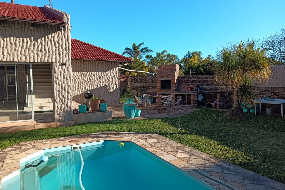 Spacious family home/Guest house or B&B. - Photo 2