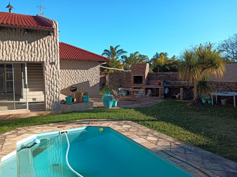 Spacious family home/Guest house or B&B. - Photo 2