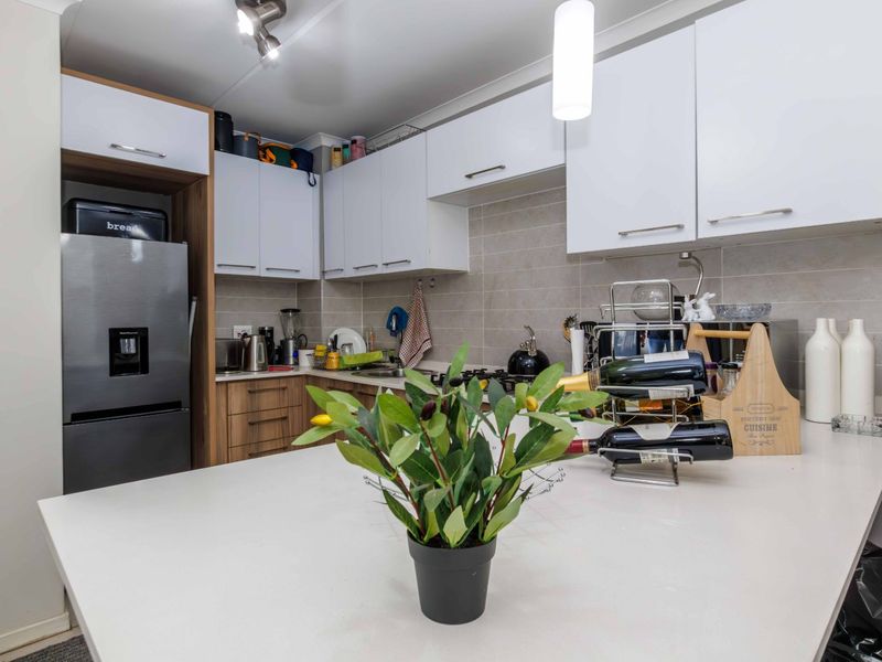 Your Peaceful Sanctuary on Red Ivory Lane - Photo 3