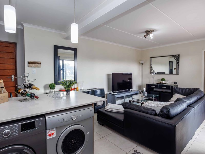 Your Peaceful Sanctuary on Red Ivory Lane - Photo 5