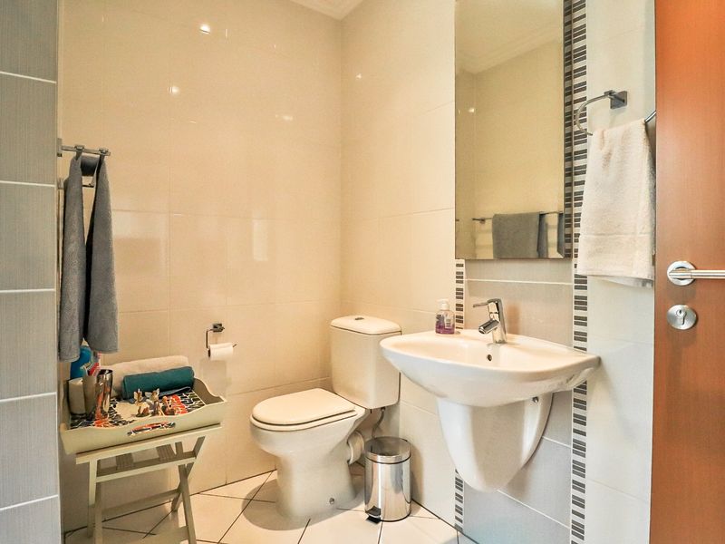 Ground Floor 2-Bedroom Apartment Available For Sale In Bedford Square - Photo 10