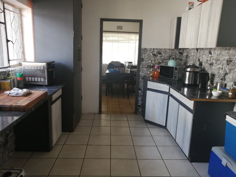 3 Bedroom House for Sale in Strubenvale - Photo 7