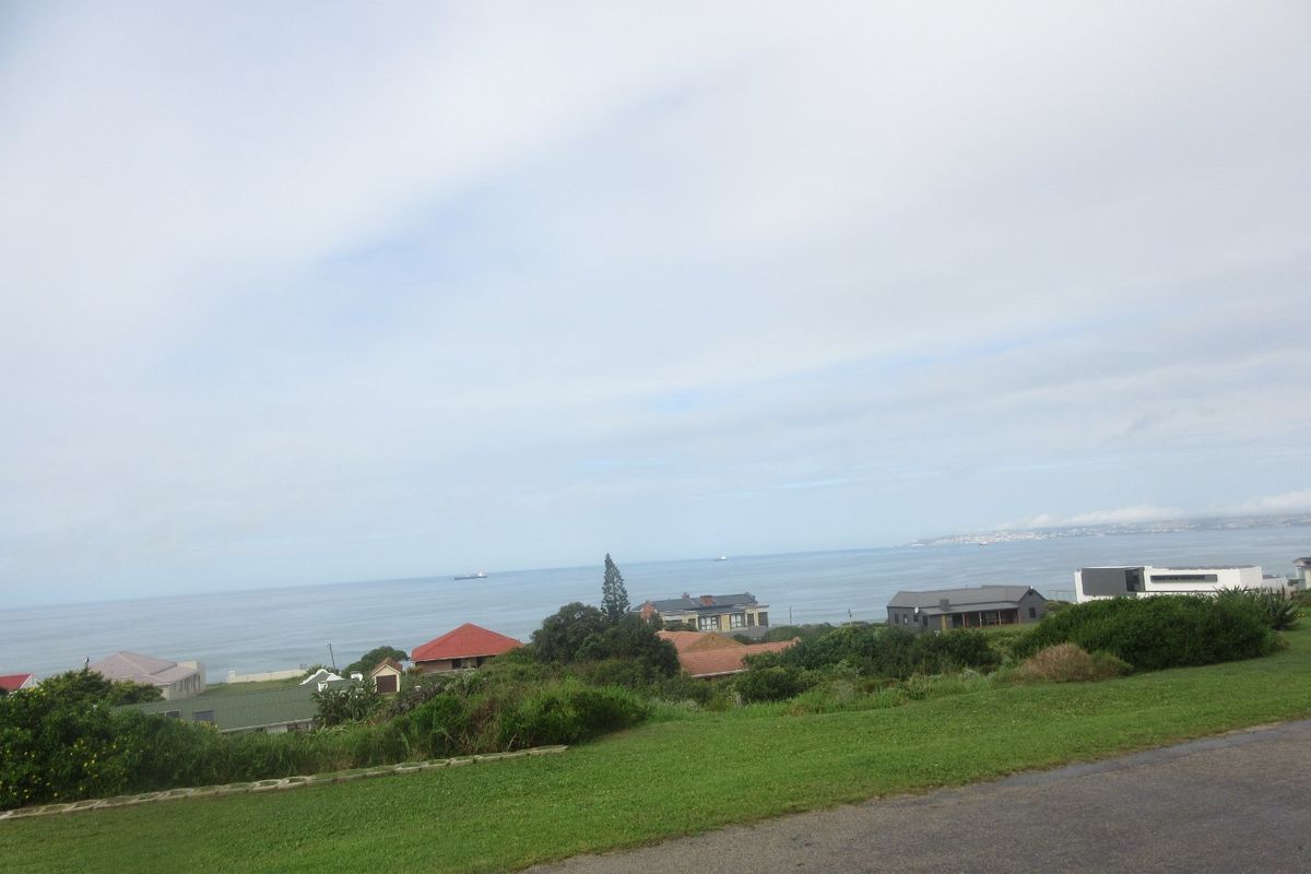 DOUBLE STOREY HOUSE – 180-degree SEA VIEW AND MOSSEL BAY  - Photo 5