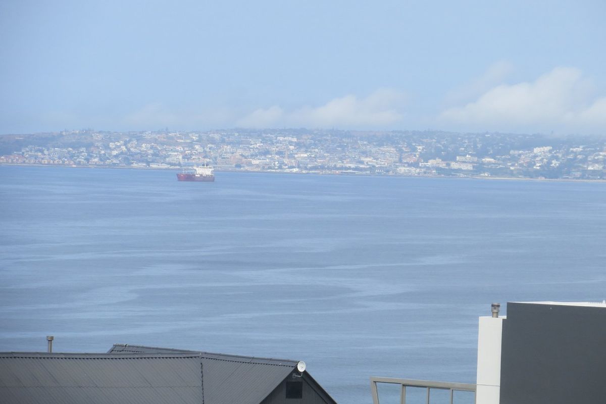 DOUBLE STOREY HOUSE – 180-degree SEA VIEW AND MOSSEL BAY  - Photo 3