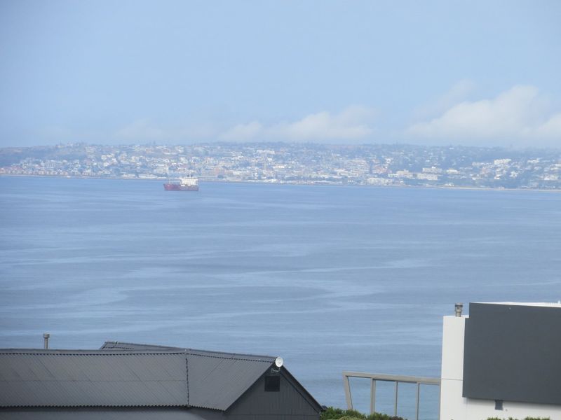 DOUBLE STOREY HOUSE – 180-degree SEA VIEW AND MOSSEL BAY  - Photo 3