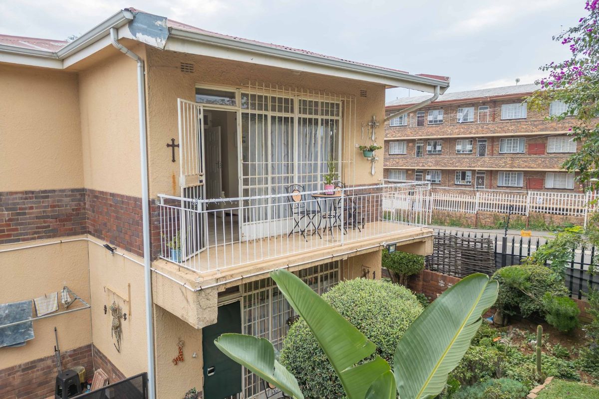 Charming Pet-Friendly Duplex in Primrose Hill – Priced to Sell! - Photo 4