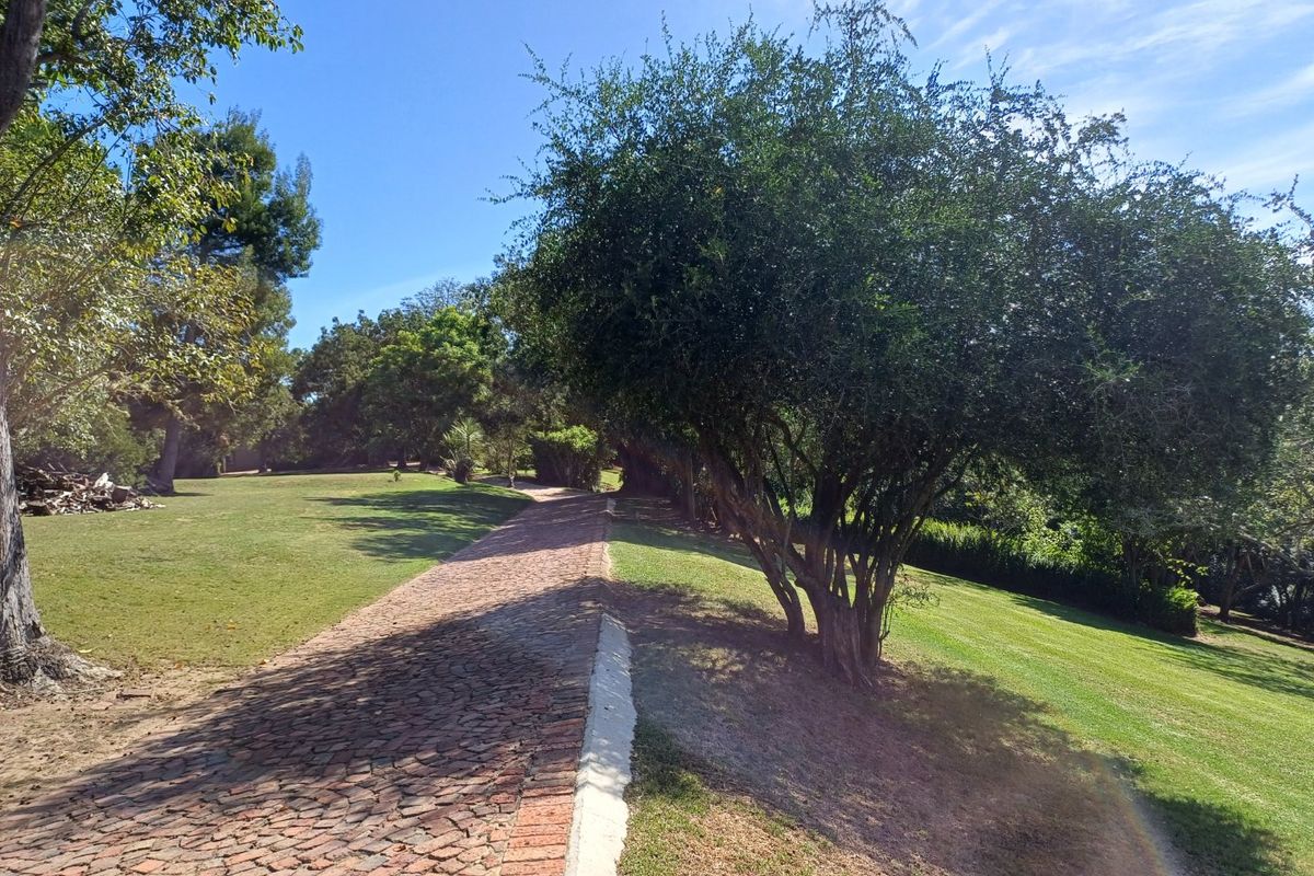 BUILD YOUR DREAM HOME IN THIS WILDERNESS LIFESTYLE ESTATE  - Photo 3