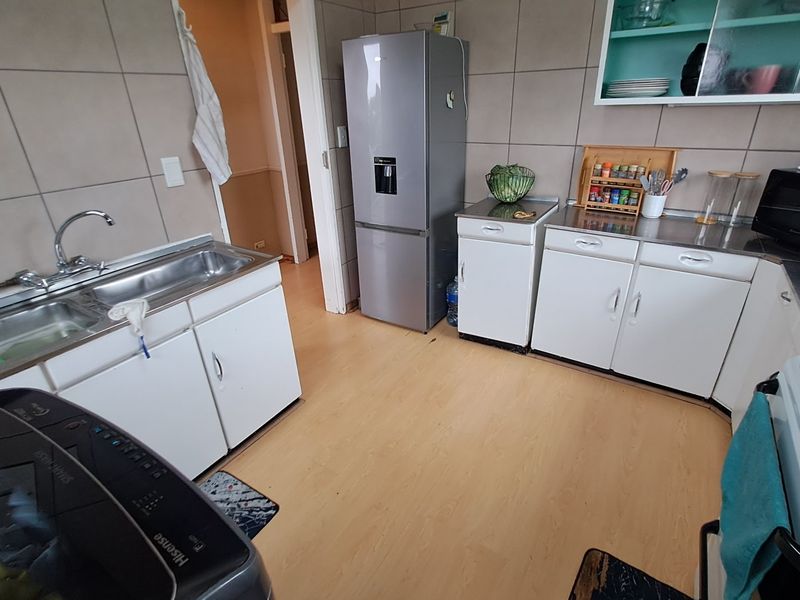 Spacious apartment in Arboretum, Bloemfontein - Photo 9