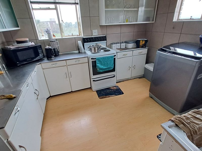 Spacious apartment in Arboretum, Bloemfontein - Photo 8