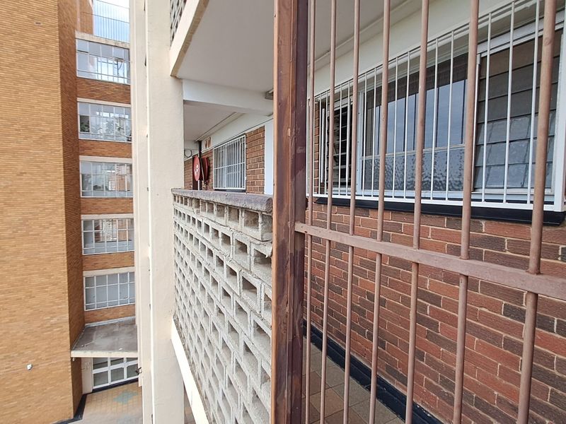 Spacious apartment in Arboretum, Bloemfontein - Photo 6