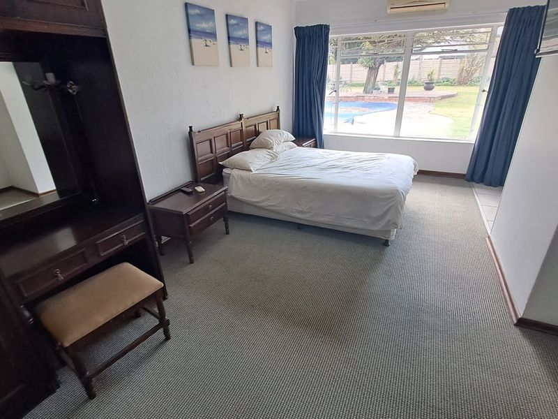 5 Bedroom House with flatlets, Brandwag, Bloemfontein - Photo 8