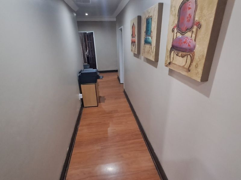 5 Bedroom House with flatlets, Brandwag, Bloemfontein - Photo 5