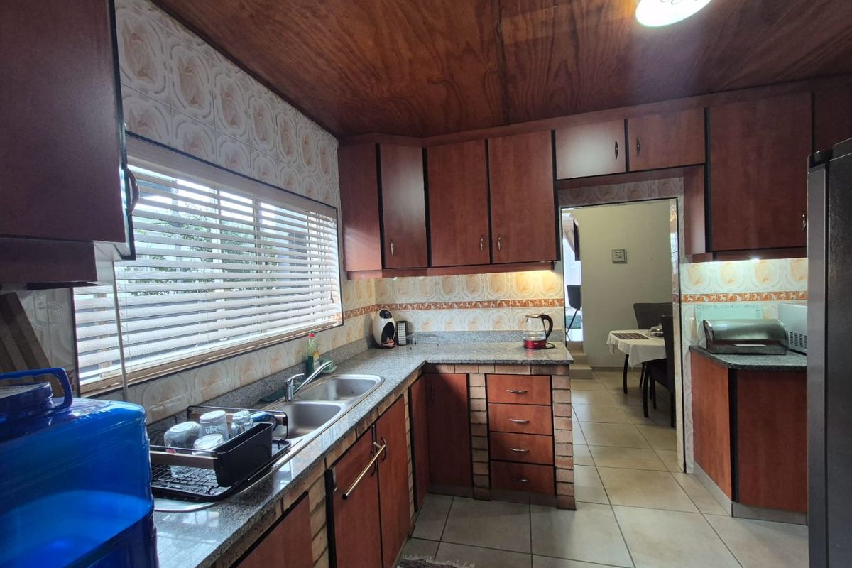 3 Bedroom house for sale in Merewent R1,595,000 - Photo 3