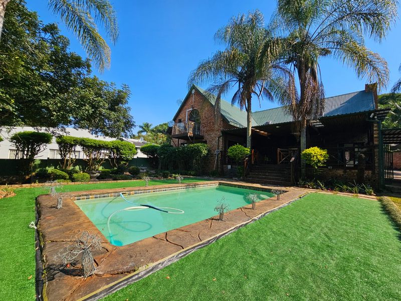 Large Home, Entertainers Paradise, Renovated - Photo 1