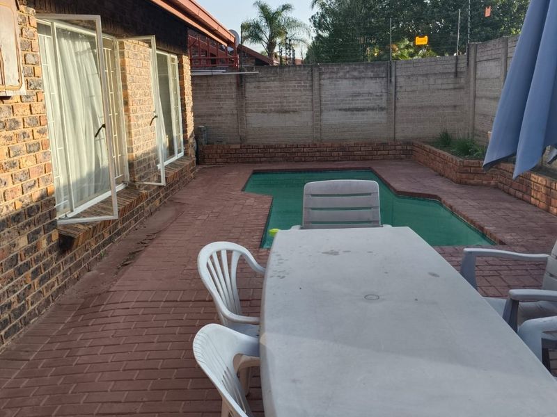 Discover your dream home in Kempton Park, Ext 11, Edleen!  - Photo 8