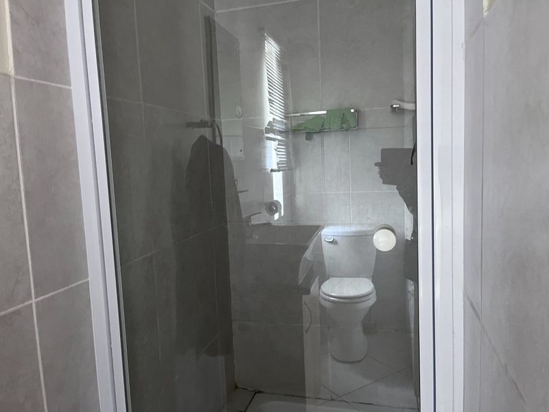 Modern 3-Bedroom Townhouse for Sale in Riverspray Lifestyle Estate - Photo 9