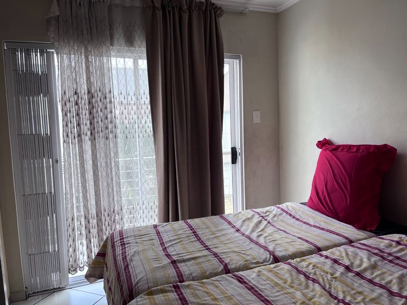 Modern 3-Bedroom Townhouse for Sale in Riverspray Lifestyle Estate - Photo 8