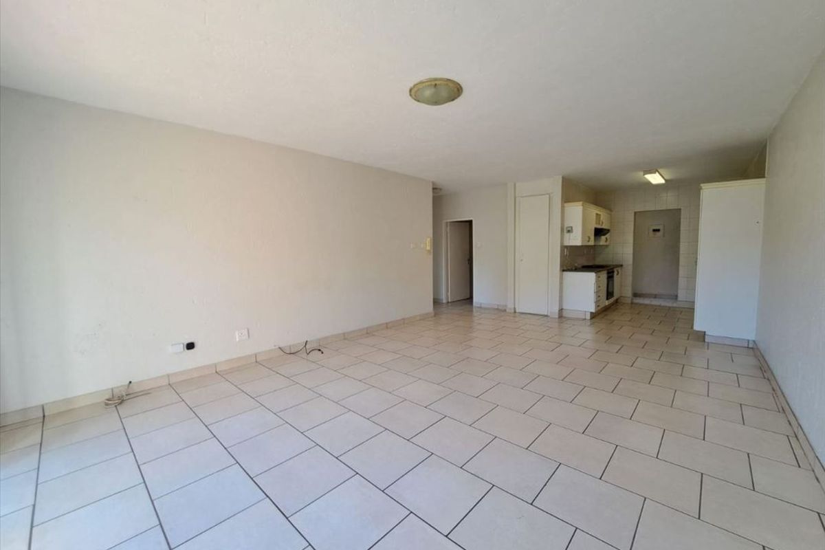 Charming Home with Practical Living Spaces - Photo 2