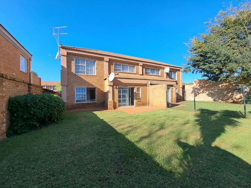 Charming Home with Practical Living Spaces - Photo 3