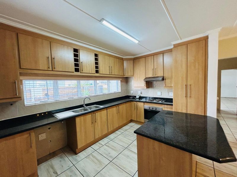 Modern 3-Bedroom  house for Sale in Riverspray Lifestyle Estate - Photo 5