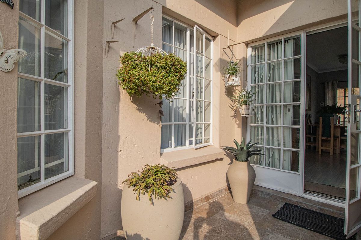 Spacious. Stylish. Yours? Enquire Today! Open to Offers & Price Is Negotiable  - Photo 5