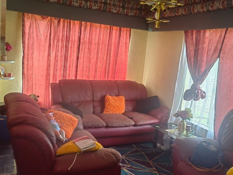 Spacious, Solid 3 bedroom house Kamagugu  - Photo 7