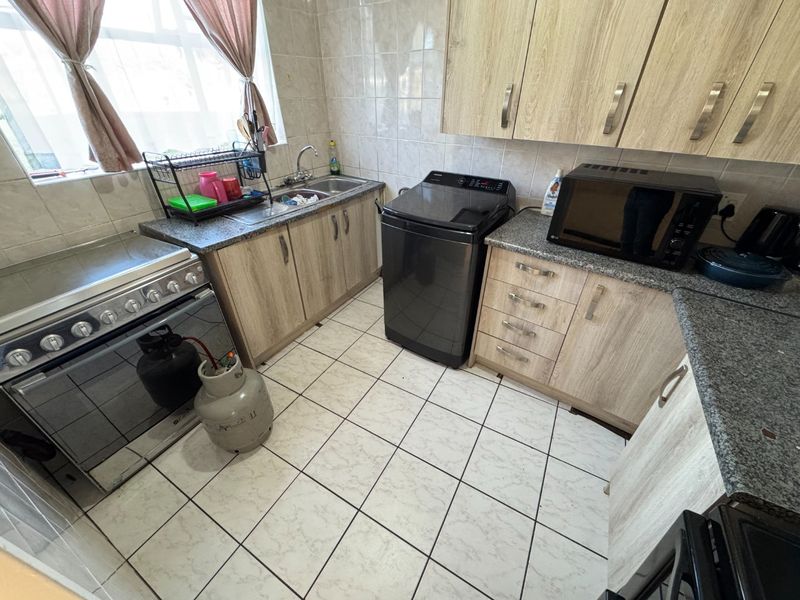 Charming Starter Home with Great Potential - Photo 2