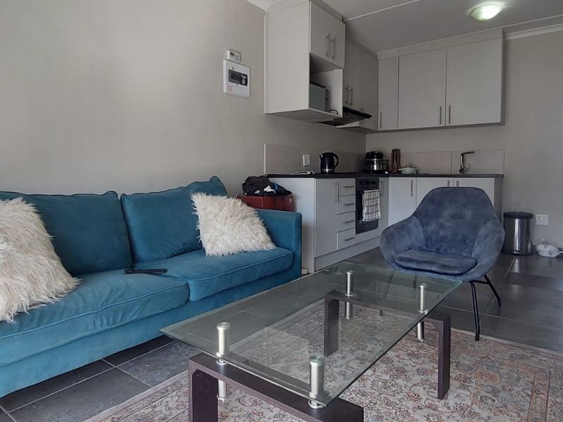 2 Bedroom Apartment - Photo 4