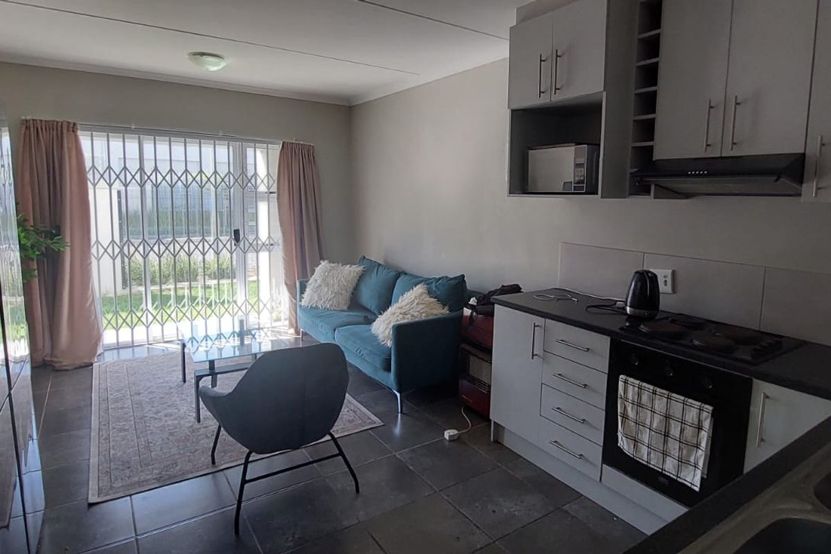 2 Bedroom Apartment - Photo 5