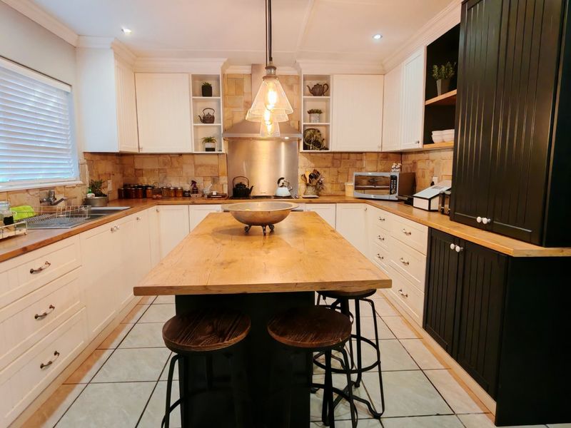 A Home to Embrace Joy, Freedom, and Relaxation Every day ! - Photo 3