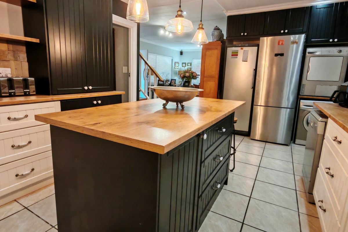 A Home to Embrace Joy, Freedom, and Relaxation Every day ! - Photo 5