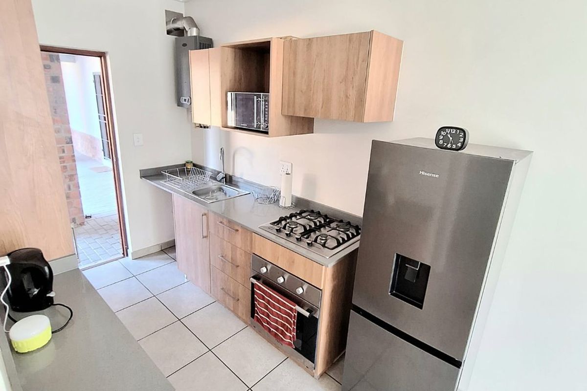 2 Bedroom Apartment For Sale - Photo 3