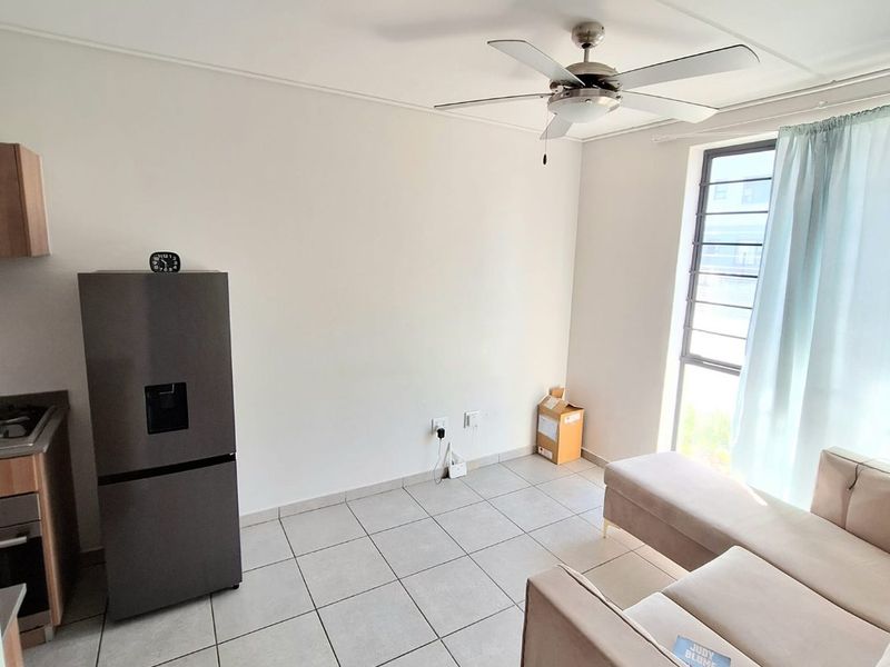 2 Bedroom Apartment For Sale - Photo 7