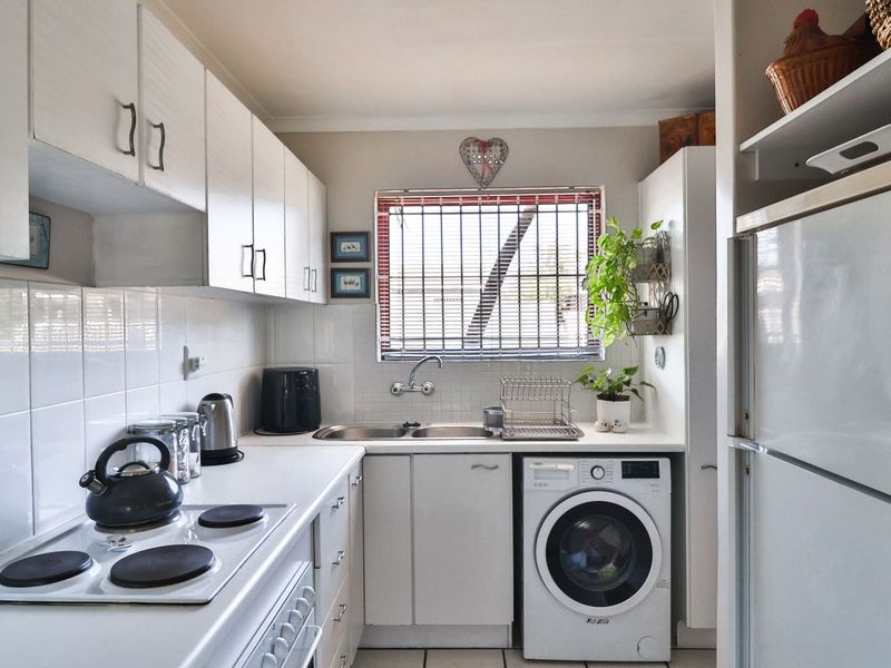 Charismatic and Charming – A Home Bursting with Personality - Photo 8